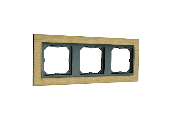 Titan Mane нестандартная рамка деревянная 3 местная